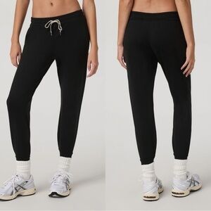 Vuori Black Heather Performance Jogger Women’s Athletic